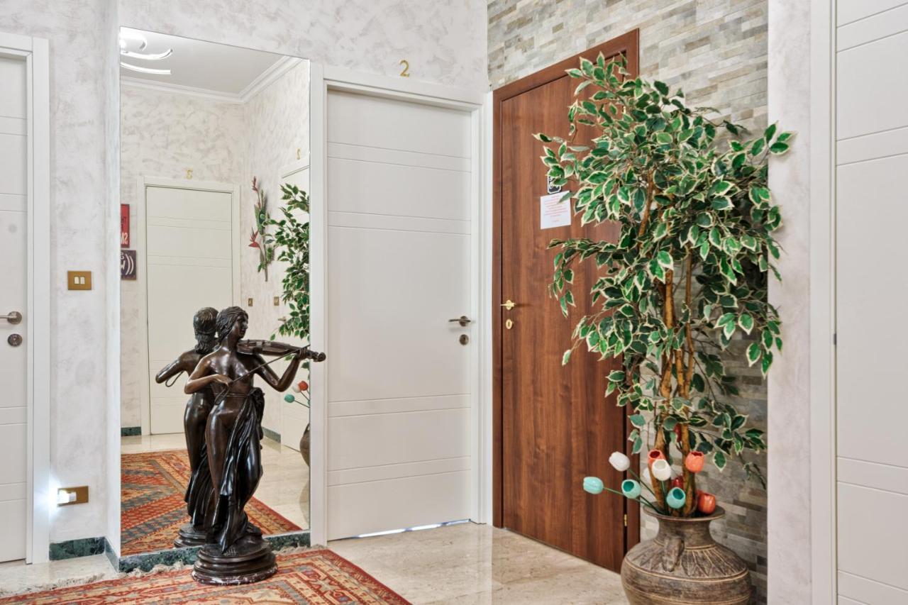 B&B In Riva Al Lago Avigliana Eksteriør bilde