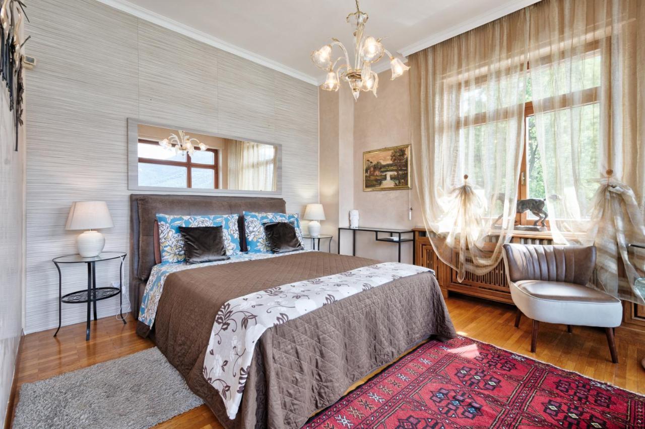 B&B In Riva Al Lago Avigliana Eksteriør bilde