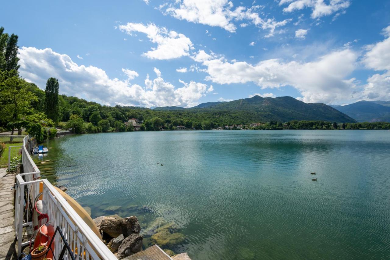 B&B In Riva Al Lago Avigliana Eksteriør bilde