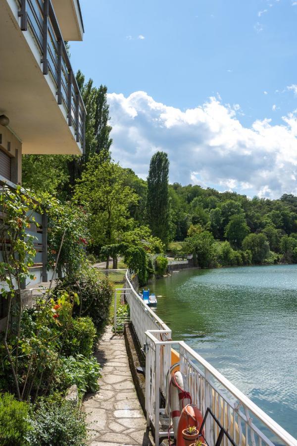 B&B In Riva Al Lago Avigliana Eksteriør bilde