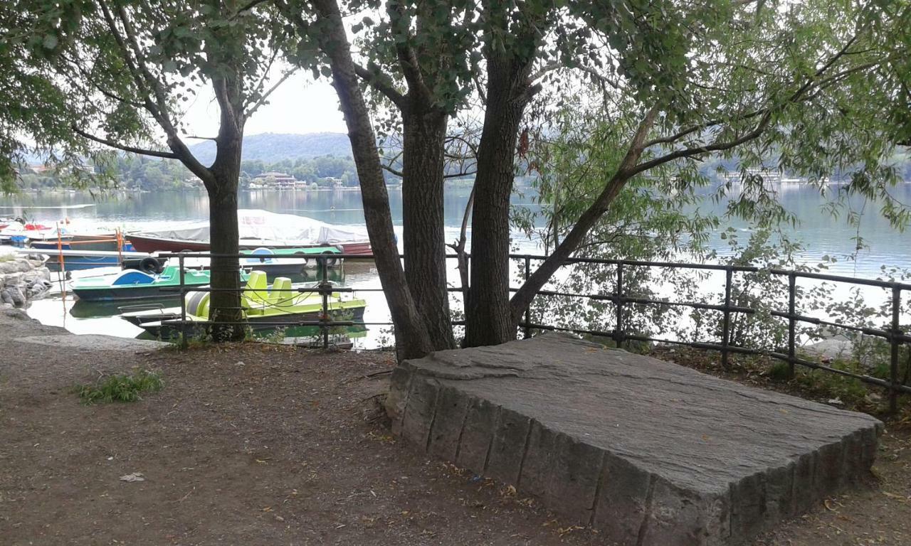 B&B In Riva Al Lago Avigliana Eksteriør bilde