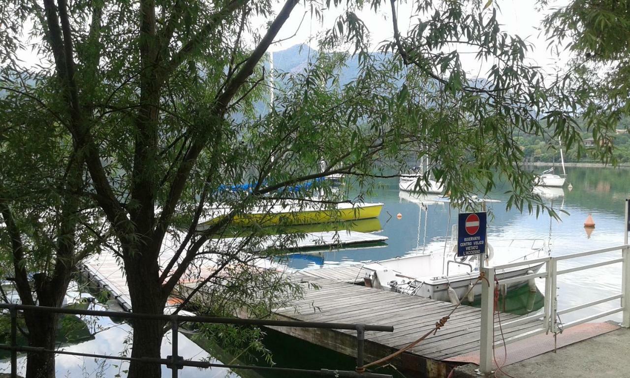 B&B In Riva Al Lago Avigliana Eksteriør bilde