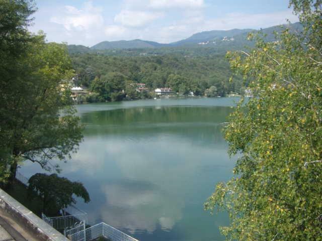 B&B In Riva Al Lago Avigliana Eksteriør bilde